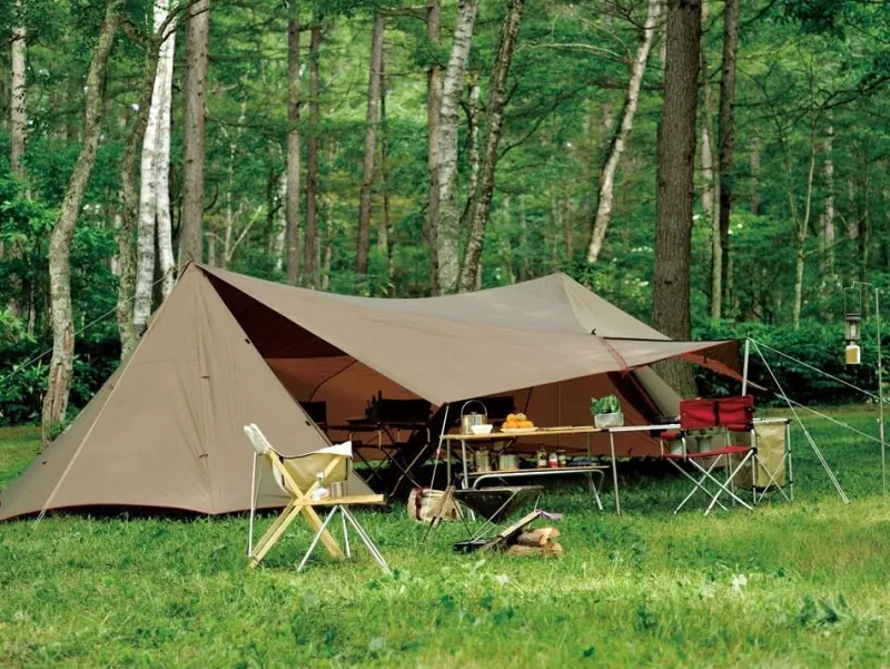 Snow Peak Land Station^ 4-8 Person