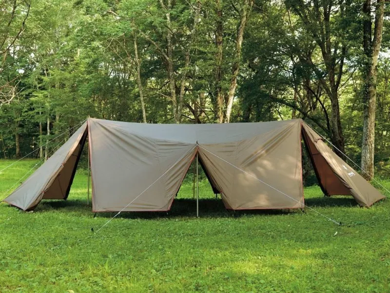 Snow Peak Land Station^ 4-8 Person