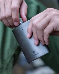 Snow Peak Titanium Flask M^ Flasks